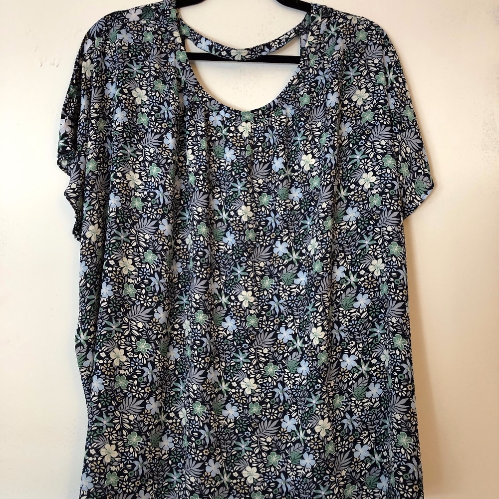 NWT Short Sleeve Loft floral Mixed Media Top